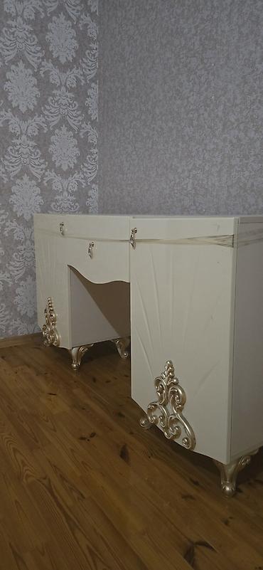 Yataq otağı dəstləri: Guzgulu Termo 2tumbuckasi ile.Satilir 200manat.Seliqeli — 2