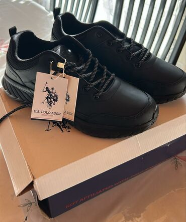 Krasofkalar və idman ayaqqabıları: US Polo Assn. kişi idman ayaqqabısı – tam qara olçü 43 razmer sehven 2 — 9