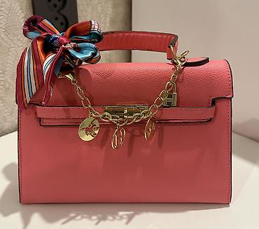 брендовые сумки: Продам сумки в хорошем состоянии: •MIU MIU Цена-800с + (цеп,кожаный — 3