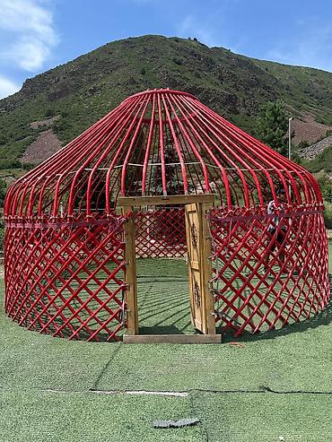 Аренда юрт: Аренда юрты, Каркас Деревянный, 75 баш, С полом, Стол, Стулья — 13