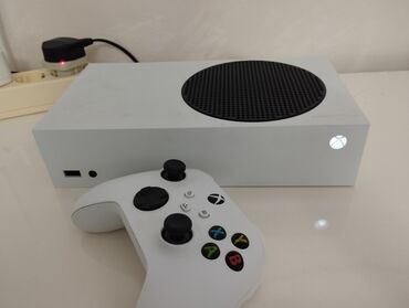 детский домик с горкой: Xbox series S. Teze kimidi. Cızığı belə yoxdu. Işimlə əlaqədar çox az