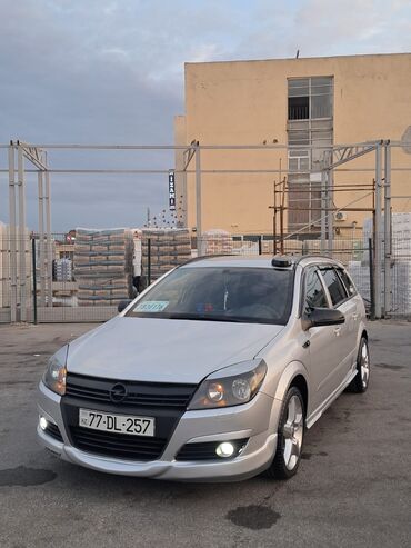 opel astra qapi: Opel Astra. Bakıda çoxyoxdu prabeqide azdı benzindi idiyaldi idiyaldi