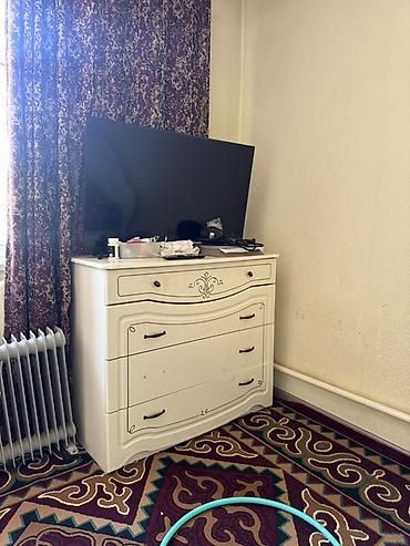 office table: Спальный гарнитур, Б/у, Шкаф, Белоруссия, МДФ, цвет - Белый — 4