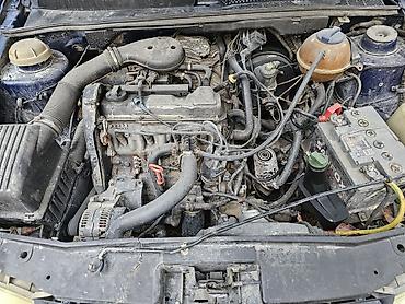 авто бетонноасос: Volkswagen Golf: 1994 г., 1.8 л, Автомат, Бензин, Хэтчбэк — 8