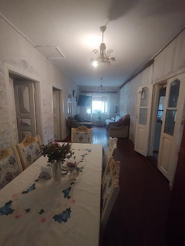 ismayıllı torpaq satışı: Həyətyanı sahəsi olan yaşayış evi - Darvazalı, hasarlı torpaq sahəsi; — 10