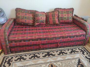 двухярустный диван: Продаю диван, в отличном состоянии.Раскладывается с подъемным