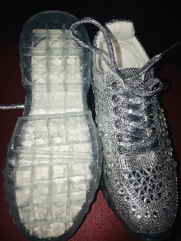 Women's Sneakers and athletic shoes: Ölçü: 37, rəng - Gümüşü, Yeni — 9