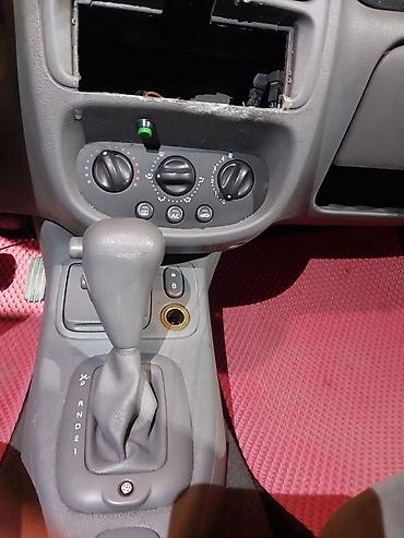 jac s7: Renault Clio: 2000 г., Автомат, Бензин, Хэтчбэк — 3