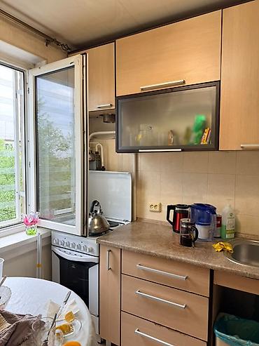 поменяюсь: 3 комнаты, 58 м², 10 мкр 104 серия, 4 этаж, Евроремонт — 2