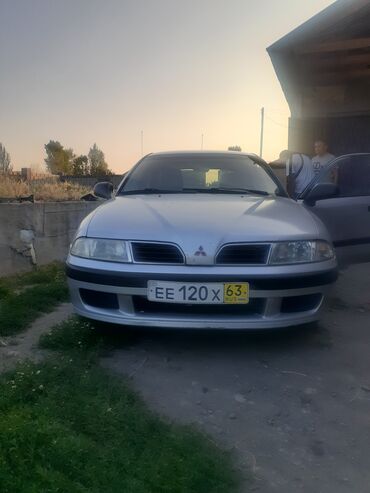 Mitsubishi Carisma: 1.6 л | 2001 г. | Хэтчбэк