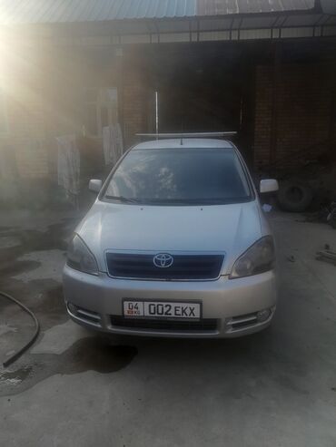 решотка родиатра: Toyota Avensis Verso: 2003 г., 2 л, Бензин, Вэн/Минивэн