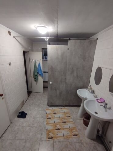 Посуточная аренда домов: 200 м², 4 комнаты, Амбарная, Утепленный, Парковка — 8