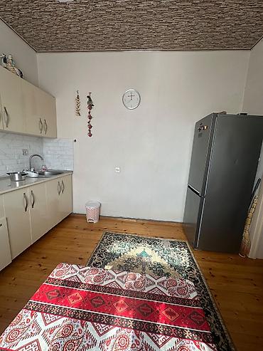 səmkir ev: 3 otaqlı, 100 kv. m, Orta təmir — 10