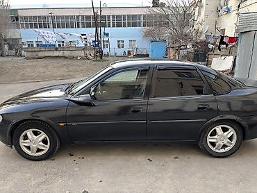 Opel: Opel Vectra: 2 l | 1996 il 266000 km Sedan — 3