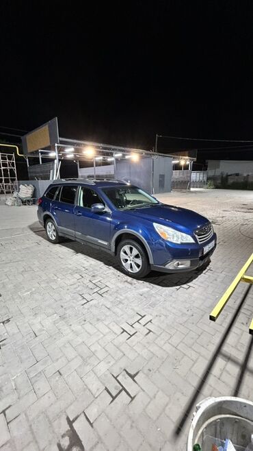 оутбек машина: Subaru Outback 2010 год, 2.5 обьем, вариатор, салон чистый ухоженный