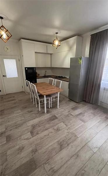 Продажа коттеджей и домов: 🏡 Продаётся 2-х этажный дом 📍Район : Ак-Орго ж/м 📌Расположение  — 16