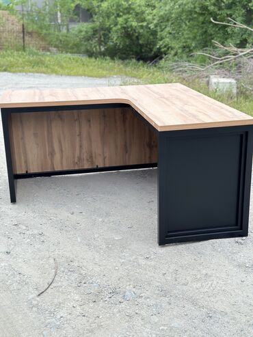 мебель угловой: Офисный Стол, цвет - Черный, Новый