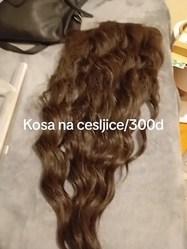 Ostala ženska obuća: Lot različitih predmeta za garderobu i opremu prodavnice/butika: - — 16