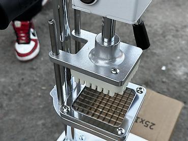 Овощерезательные аппараты: Ручной пресс-аппарат для приготовления картофеля фри (cuts machine) - — 8