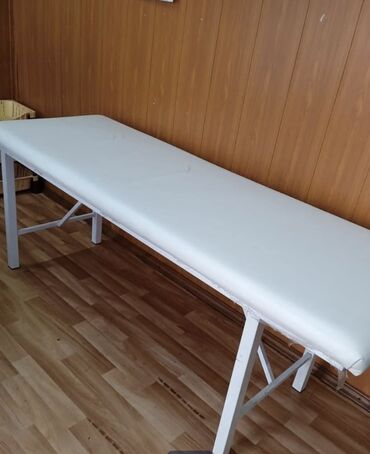 мебель кредит: Продаю медицинскую кушетку Центр Бишкек ! Срочно! Для лэшмейкеров