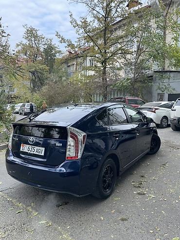 genesis g90: Toyota Prius: 2015 г., 1.8 л, Автомат, Гибрид, Лифтбек — 4