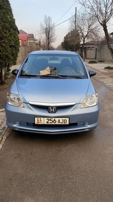 авто с последующим выкупом фит: Honda Fit Aria: 2004 г., 1.3 л, Вариатор, Бензин, Седан