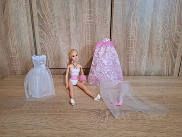 Igračke: Očuvana Barbika Mattel zgodna mlada u venčanici — 2