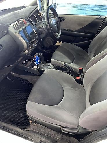 kiya bongo: Honda Fit: 2002 г., 1.3 л, Автомат, Бензин, Хэтчбэк — 6