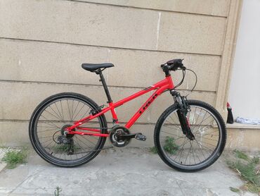 Manejlər: İşlənmiş İki təkərli Uşaq velosipedi Trek, 24", sürətlərin sayı: 7, Ödənişli çatdırılma