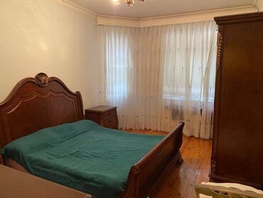 Uzunmüddətli kirayə mənzillər: 9-cü mikrorayon Bolmarta çatmamış sakit ərazidə yerləşən,13 — 2