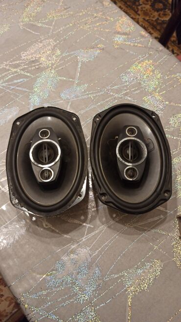 Dinamiklər və sabvuferlər: Avtomobil üçün Pioneer səs sistemi komplekti Tərkib: - Pioneer — 11