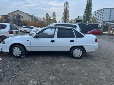 авто нехсия: Daewoo Nexia: 2011 г., 1.6 л, Механика, Бензин, Седан