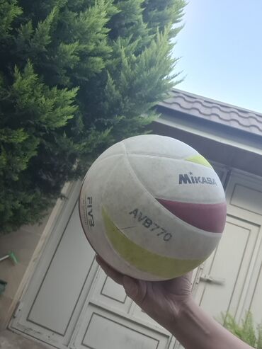 Maskalar, eynəklər: Başlıq: Mikasa AVB770 voleybol topu – əla vəziyyətdə Açıqlama