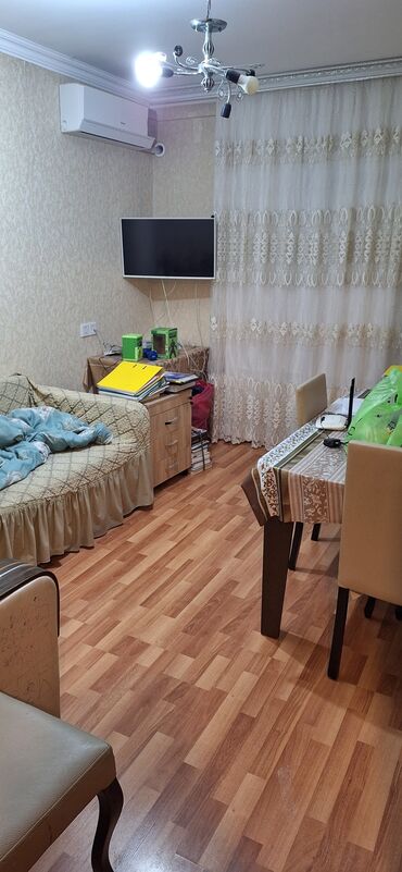 Uzunmüddətli kirayə mənzillər: Hezi aslanovda 9/9 mertebesinde 2 otaqli ev 400 azn _0514857446