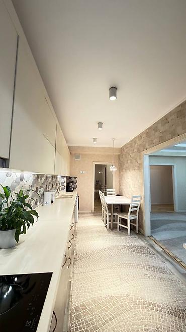 Продажа квартир: 3 комнаты, 95 м², 3 этаж — 6