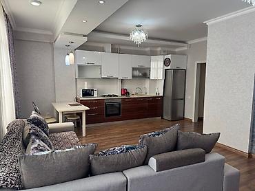 Долгосрочная аренда квартир: 3 комнаты, Риэлтор, Без подселения, С мебелью полностью — 1