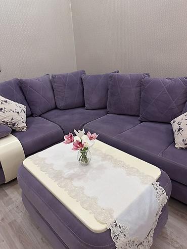 jurnalni pufik: Bənövşəyi rəngli L formalı künc divan dəsti + jurnalni masa - Zərif — 2