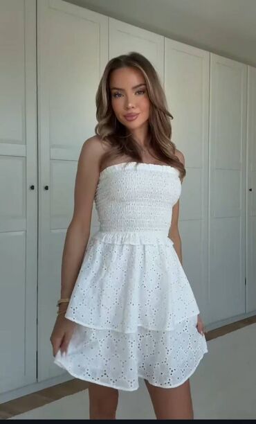 Dəstlər, kostyumlar: Kokteyl donu, Mini, Bershka, S (EU 36)
