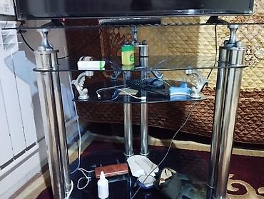 mini projector: Тумба и подставка для телевизора, Б/у, Напольная, Стекло, Самовывоз, цвет - Голубой — 1