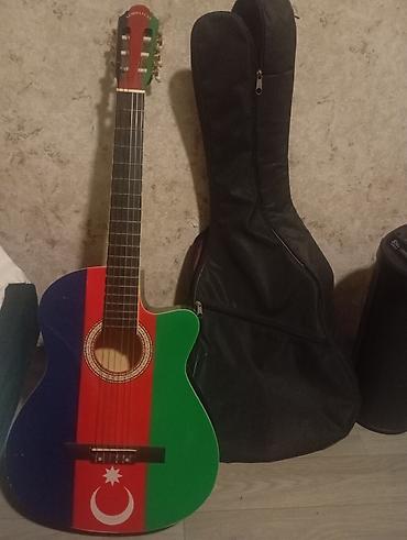 Gitaralar: Klassik akustik gitara – Azərbaycan bayrağı dizaynı - Korpus: kəsik — 2