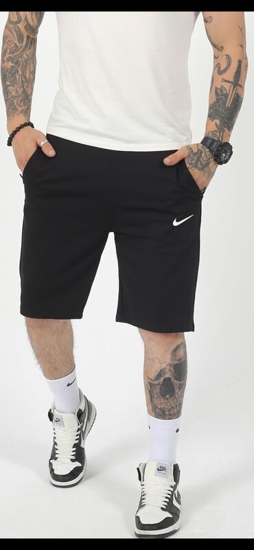Мужская одежда: Шорты L (EU 40), XL (EU 42), 2XL (EU 44), цвет - Черный