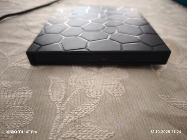 жёсткий диск для ноутбука: Xarici DVD otürücü satılır, yenidir, istifadə olunmayıb. Ünvan