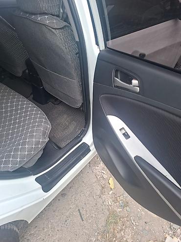 солярись: Hyundai Accent: 2015 г., 1.4 л, Автомат, Бензин, Седан — 7