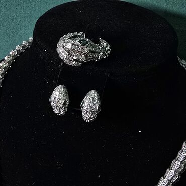 Zərgərlik dəstləri: Dəstə daxildir: Üzük, Sırğa, Boyunbağı, Bvlgari, Gümüş, 925 Əyar — 5