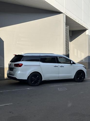 rolls rois: Kia Carnival: 2019 г., 2.2 л, Автомат, Дизель, Минивэн — 3