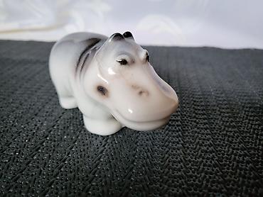 Ostali kućni dekor: Figure nove nilski konj i puz,porcelanske iz 70ih.god. Nove figure — 8