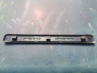 Auto delovi: Lajsna zadnjih gepek vrata Lada 21213,21214 Niva br.4. Polovna — 7