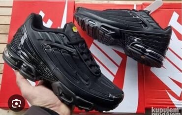 Patike: 25-36
3000 din
sd
szd — 13