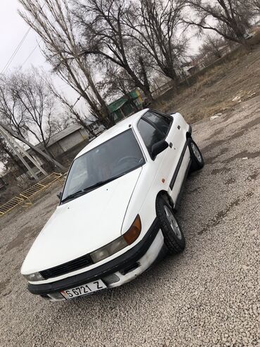 Mitsubishi: Mitsubishi Lancer: 1990 г., 1.3 л, Механика, Бензин, Хэтчбэк