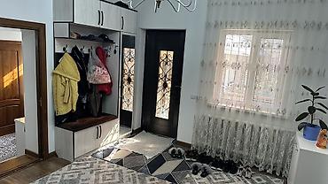 Продажа коттеджей и домов: Продается дом в городе Балыкчы с двором и хозяйственными постройками — 5